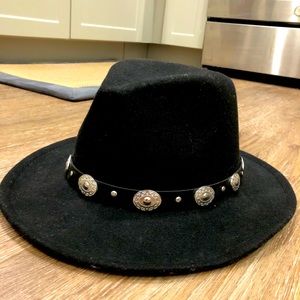 Black fedora hat